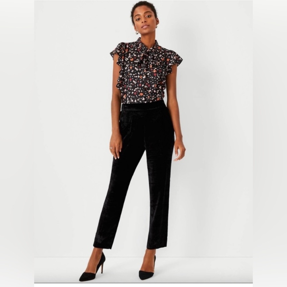NWT Ann Taylor Black Velvet Easy Ankle High Rise Taper Leg Pants Size Small